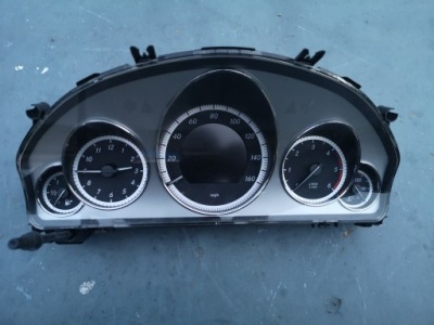 Прилади лічильник mercedes w212 350 cdi фото №1