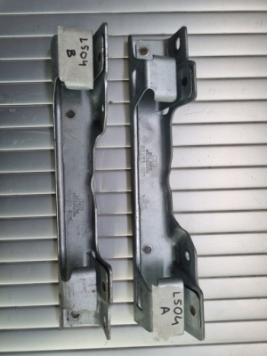 Audi q8 rsq8 кронштейн ручки потолочный 4m8810660a 4m8810659a фото №1