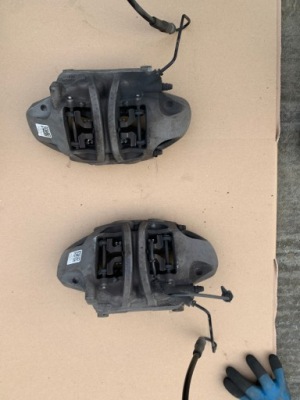 Audi оригінальний номер 80a615106ab супорт гальмівний фото №1