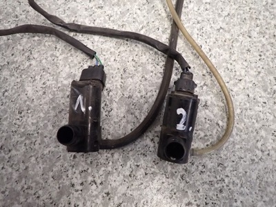 Avensis verso помпа розпилювача перед задня фото №1