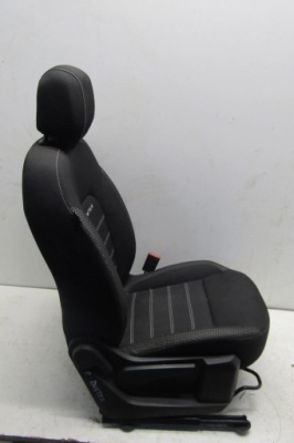 Подушка сидіння права dacia duster ii 00004204 фото №1