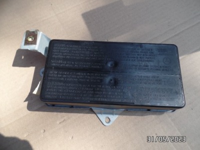 Подушка двері mercedes-benz оригінальний номер 1688600105 фото №1