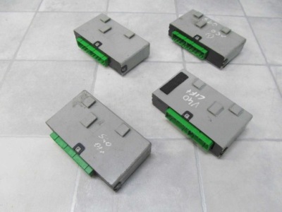 Volvo v40 lift 95-04 модуль замка центрального 30630081 фото №1