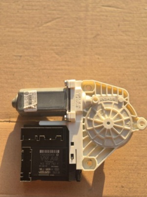 Моторчик модуль стекло правый перед vw passat cc golf 1t0959702l,3c8837462j фото №1