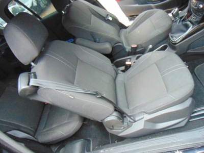 Ford b-max сидіння правий перед europa 12- фото №1