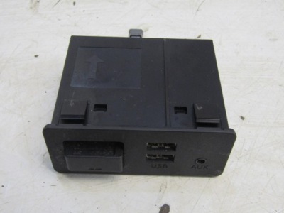 Port вход usb aux czynik карта sd mazda 2 dj d09h669u0 фото №1
