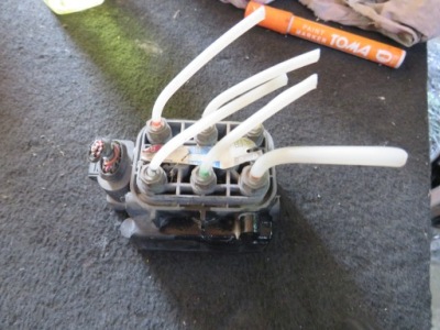 Помпа розподільник a2513200058 фото №1