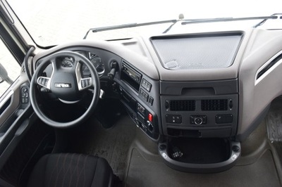 Панель приладів приладова панель / панель приладів + килимки daf xf 106 polift фото №1