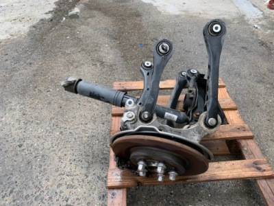 Ford mustang mach-e rwd 75.7kwh поворотний кулак диск супорт правий задня задня фото №1