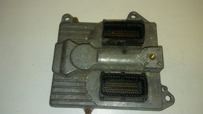 КОМПЬЮТЕР ДВИГАТЕЛЯ SIMTEC 81,1 OPEL VECTRA C SIGNUM 2.2 16V 55558714