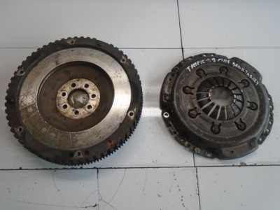 Trafic vivaro 1.9dci f9k колесо маховик притиск фото №1