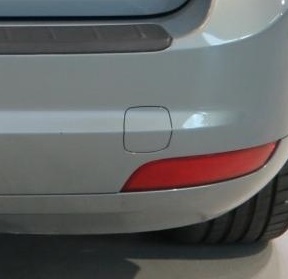 Заглушка бампера задня hak hol volvo v50 fl кольори фото №1