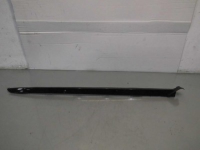 Молдинг стекло лобовое правая peugeot 5008 ii фото №1