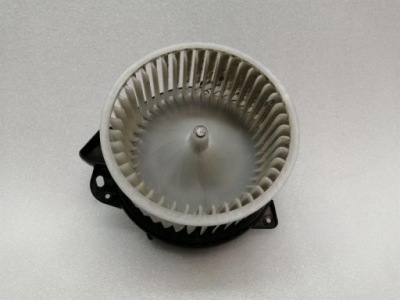 Tesla model 3 long range воздуходувка отопителя 1107669-00-b правый кронштейн pra фото №1