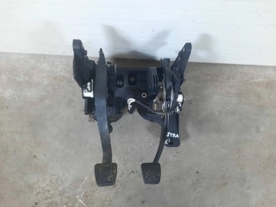 Педалі гальма зчеплення основа opel astra k фото №1