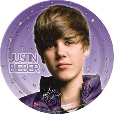 Talerzyki papierowe 18 cm Justin Bieber, 8 szt. KK