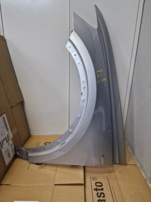 Audi q8 s-line крила лівий фото №1