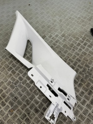 Opel grandland x захист стійка права обшивка задня yp00018877 21r- фото №1