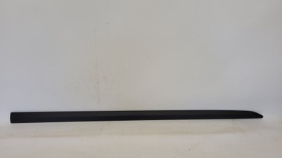 Toyota yaris iii молдинг двері права перед фото №1