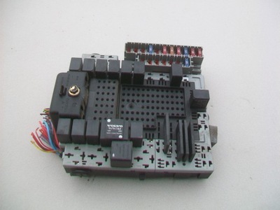 Коробка предохранителей оригинал volvo v70 ii фото №1