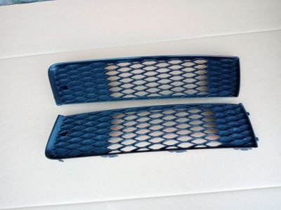 Audi q7 s-line левая правая решётка бампера комплект фото №1