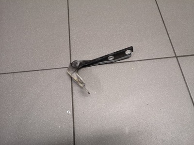 Петля капот правый audi a3 8l lift 8l0823302b фото №1