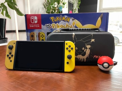 Nintendo Switch Pikachu Edition 128GB + Pokrowiec