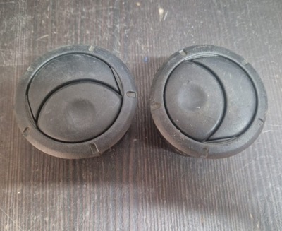 Renault решітка обдув 687601987r фото №1