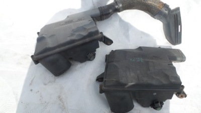 Корпус фільтра повітря mercedes 3.0 a6420901901 фото №1