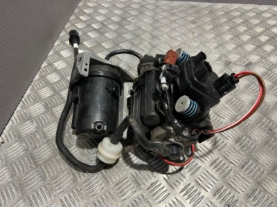 Компрессор подвеска пневматический range rover sport l461 m8e2-3b484-ab фото №1