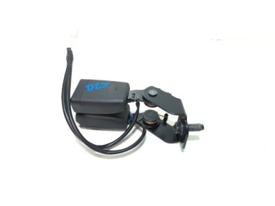 Nissan navara np300 d23 клипса защёлки поперечина ремней безопасности задняя фото №1