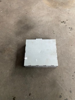 Vw touareg 7p тюнер радио 4g0035082g фото №1