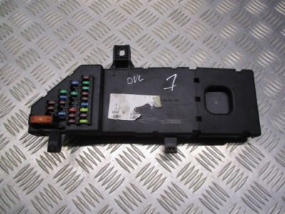 Коробка предохранителей opel vectra c 1.9 cdti 13193590 фото №1