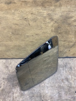 Mercedes-benz ml w164 передняя часть left door mirror glass a1668100519 фото №1