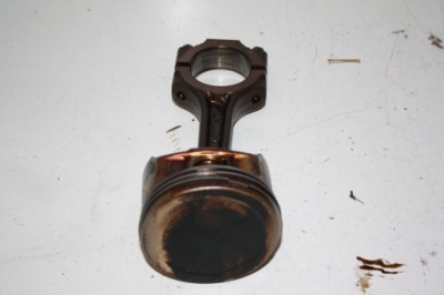 Поршень шатун alfa romeo 147 1,6 16v t.spark 105km фото №1