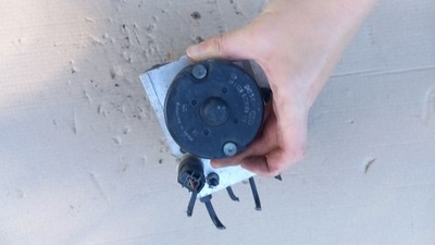 Насос abs vw polo 9n 6q0614517e фото №1