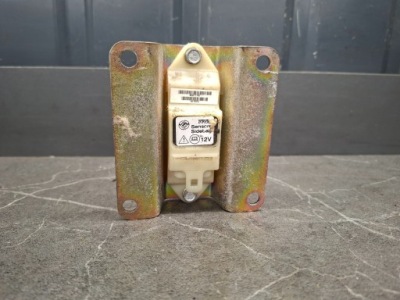 Задний правый датчик удара alfa romeo 166 936_ 60671767 2.4l дизель фото №1