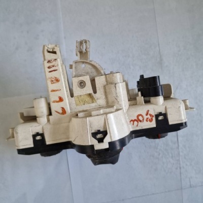 Renault clio iii 69590001 панель кондиціонера фото №1