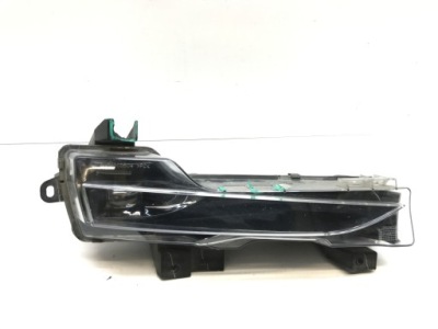 Tesla model 3 протитуманна фара правий led drl 1077396-00-c фото №1