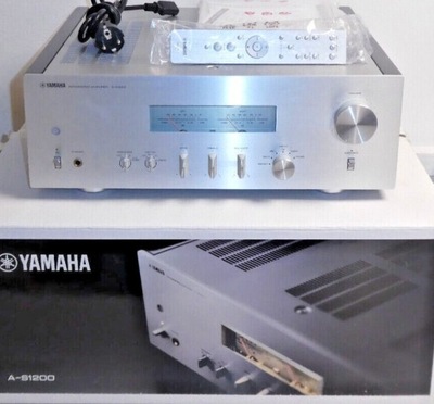 Yamaha A-S1200 silver