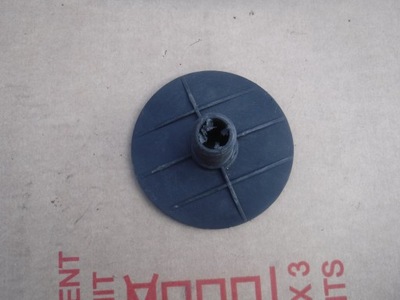 Кронштейн колеса запасного renault scenic iii megane iii 8200105397 фото №1