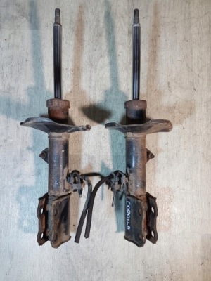 Амортизатори перед комплект toyota corolla e12 фото №1