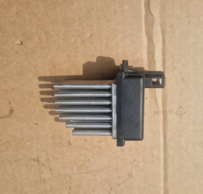 Резистор резистор audi a6 c5 4b0820521 5ds006467-02 фото №1