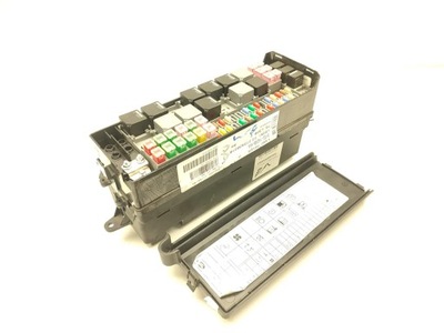 Land rover range rover sport рамка / модуль предохранителей 3.6 d 4x4 дизель фото №1