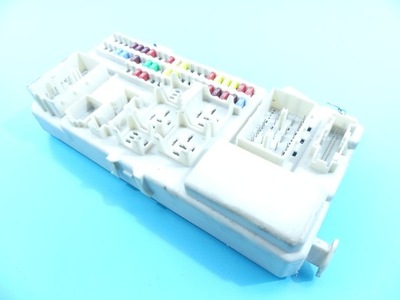 Коробка предохранителей mazda 3 bk i 03-09 фото №1