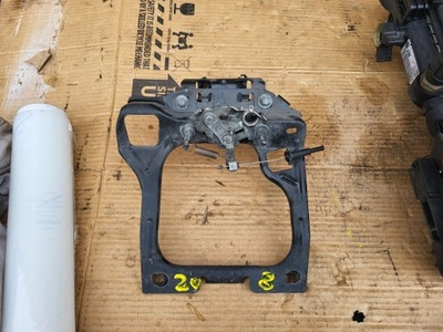 Peugeot 208 кронштейн поперечина замок комплект фото №1