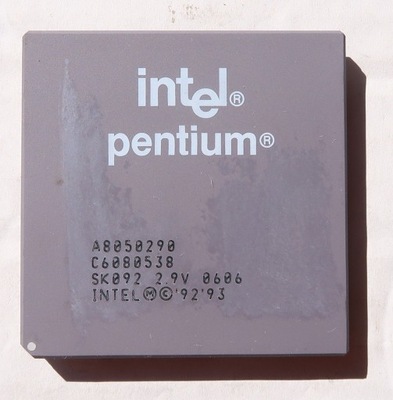 Procesor Intel Mobile Pentium 90MHz SK092