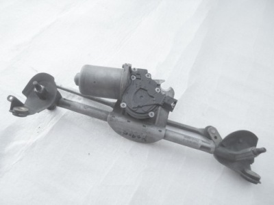 Toyota yaris моторчик механизм дворник фото №1