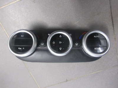 Панель обдув кондиционера alfa romeo giulietta фото №1