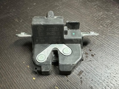 Замок крышки задний opel astra k v 39021416 фото №1